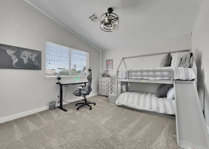 Beverly Ocotillo Holiday home *